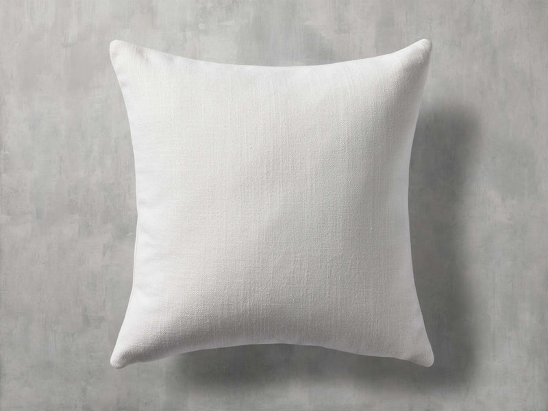 Izzy Pillow