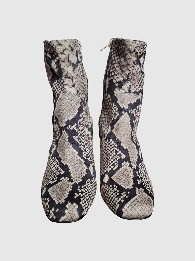 EVANA SNAKE - SM REBOOTED