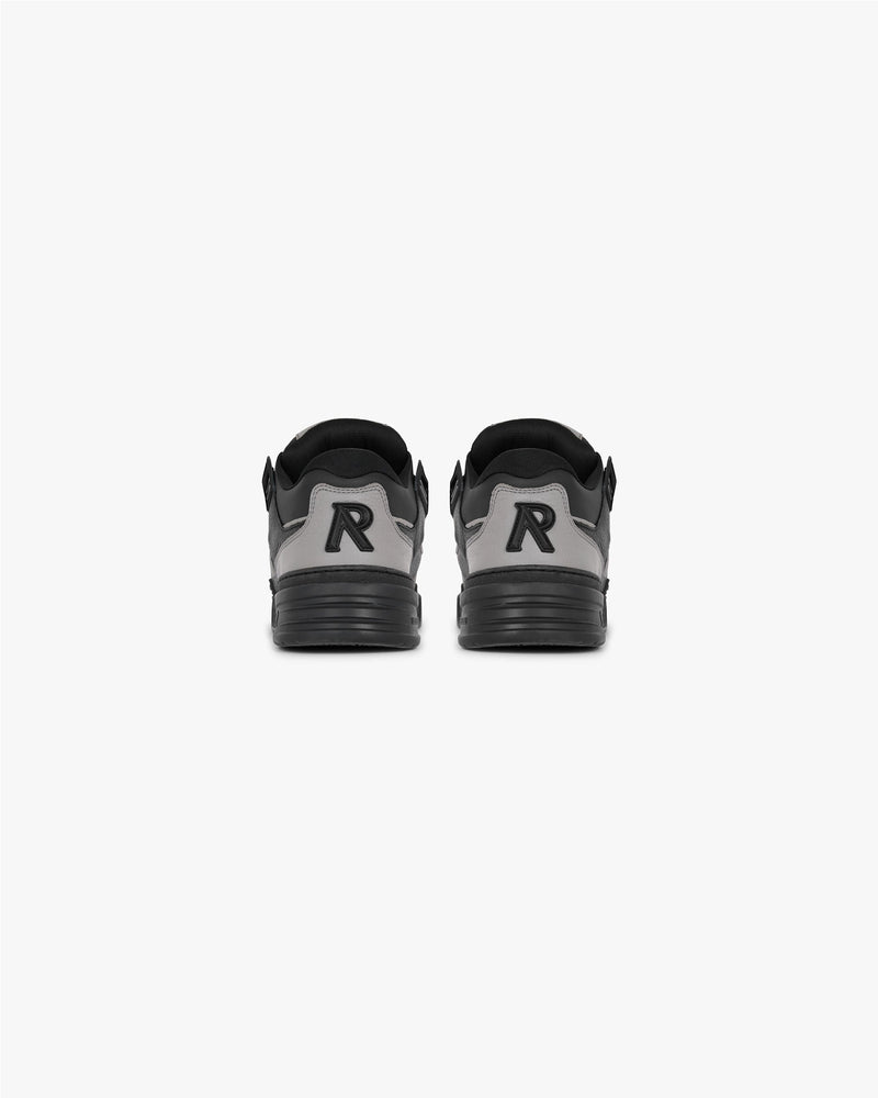 Studio Sneaker - Triple Black